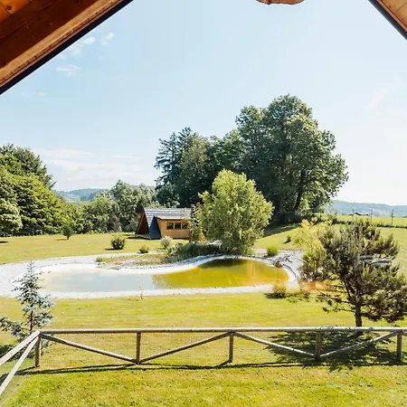 Vakantiehuis Log Garden Estate