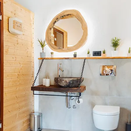 Дом отдыха Log Garden Estate Dobrova