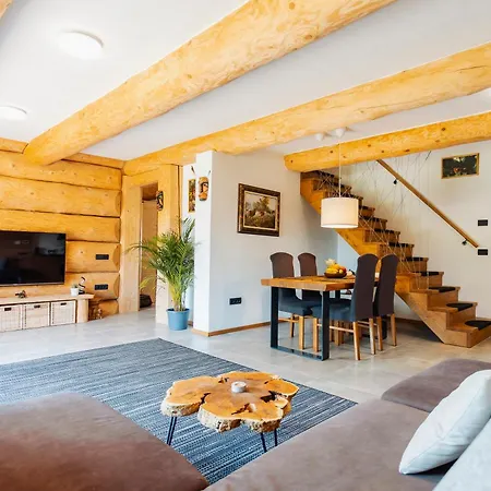 Log Garden Estate * Dobrova