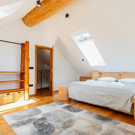 Vakantiehuis Log Garden Estate *