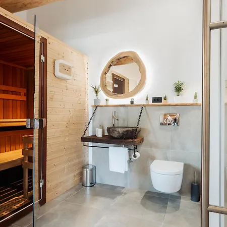 Log Garden Estate Dobrova