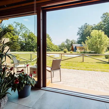 Log Garden Estate * Dobrova