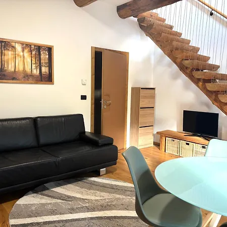 Ferienhaus Log Garden Estate Dobrova