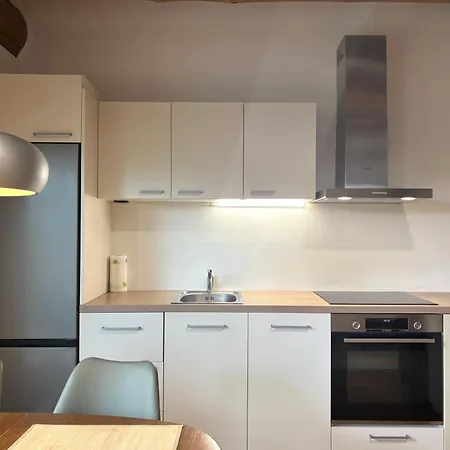 度假居 Log Garden Estate *