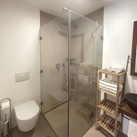 Vakantiehuis Log Garden Estate Dobrova