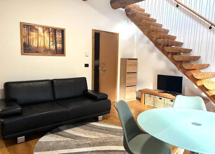 Počitniška hiša Log Garden Estate Dobrova