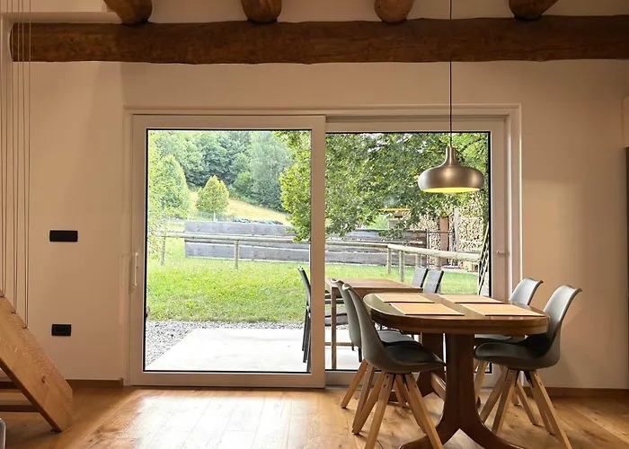 Log Garden Estate Počitniška hiša