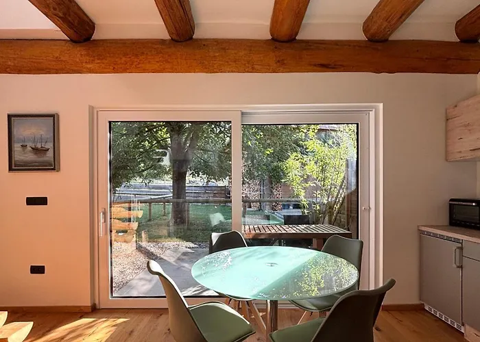 Casa de Férias Log Garden Estate Dobrova