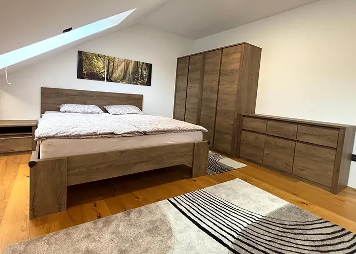 Log Garden Estate * Dobrova